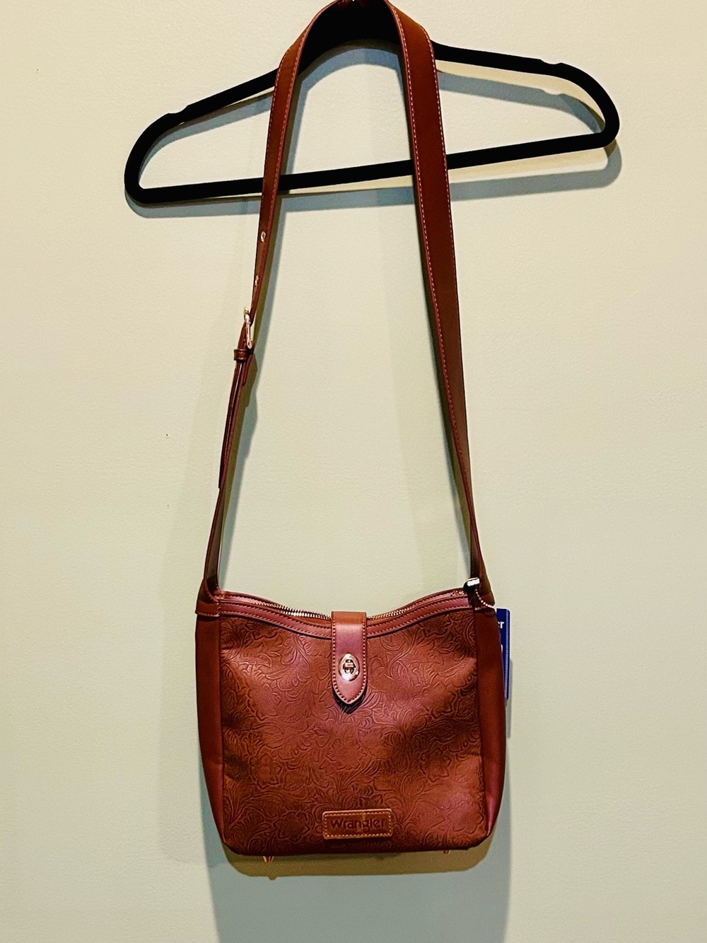 Wrangler Vintage-Inspired Brown Leather Crossbody Bag